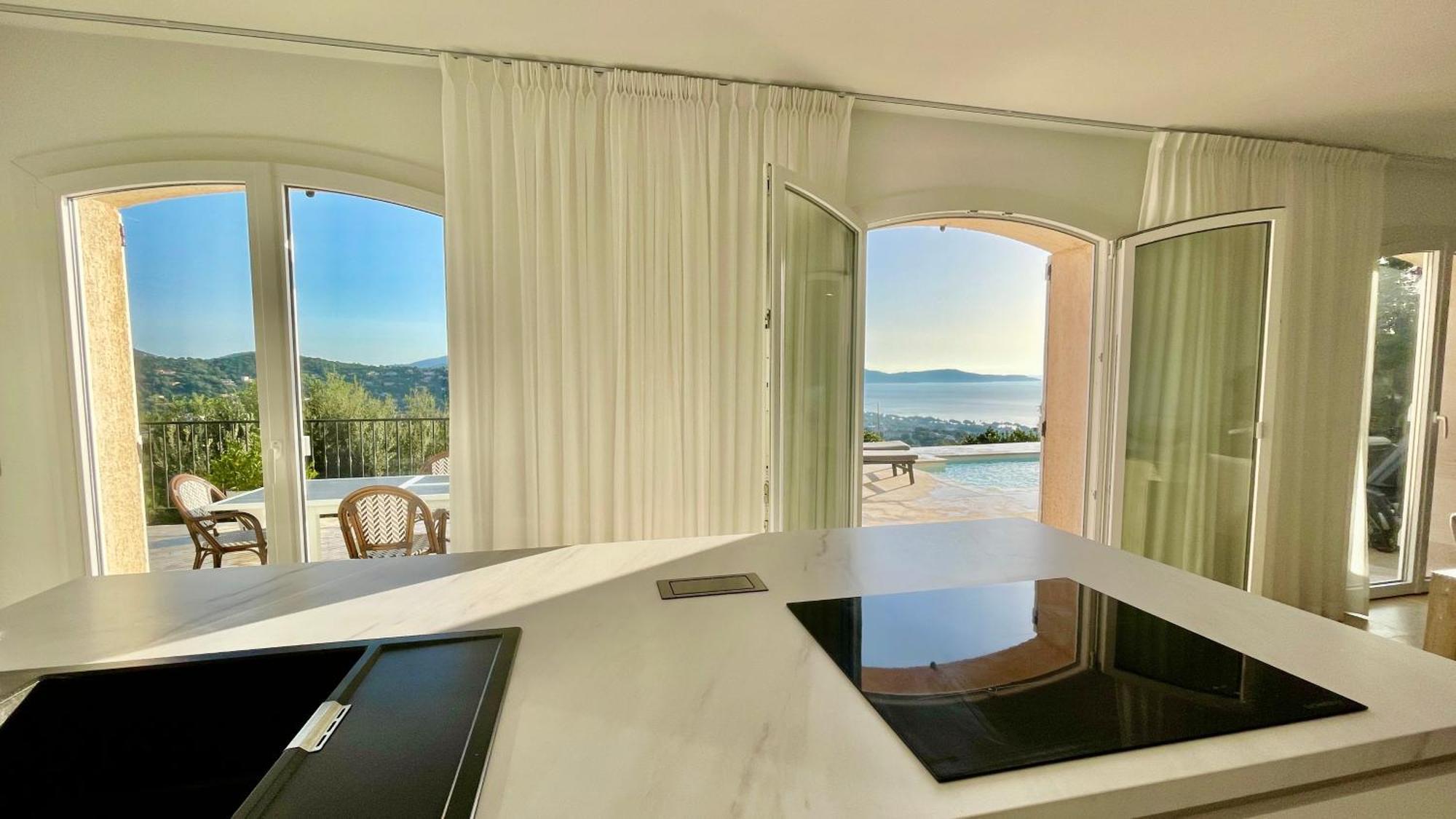 Villa Cacharelle Vue Mer Piscine Кавалере-сюр-Мер Екстериор снимка